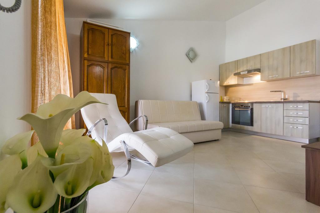 Apartments Gloria Ližnjan Extérieur photo
