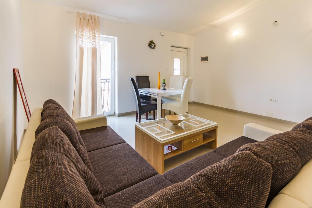 Apartments Gloria Ližnjan Extérieur photo