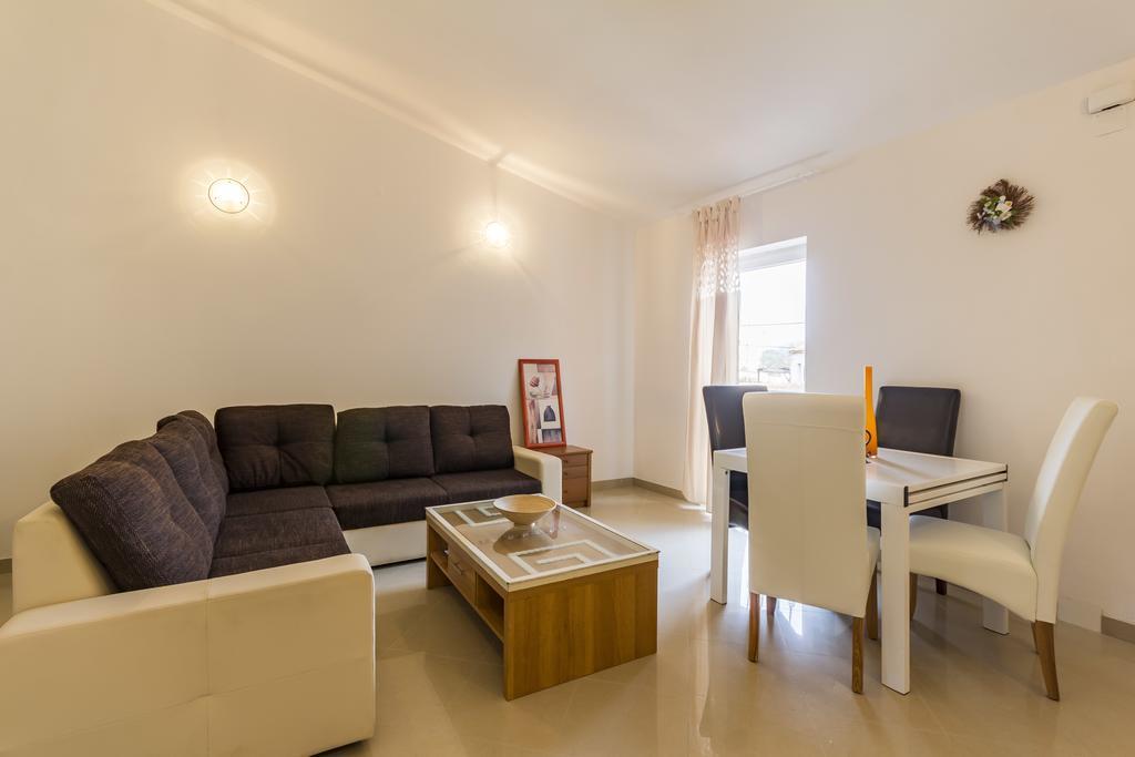 Apartments Gloria Ližnjan Extérieur photo