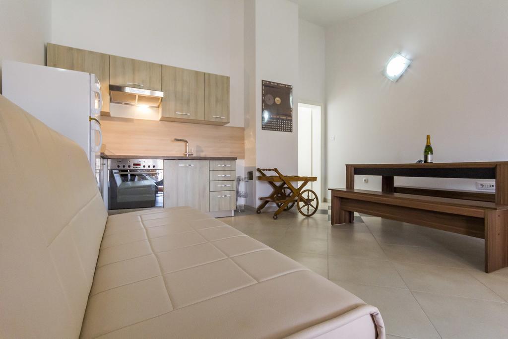 Apartments Gloria Ližnjan Extérieur photo