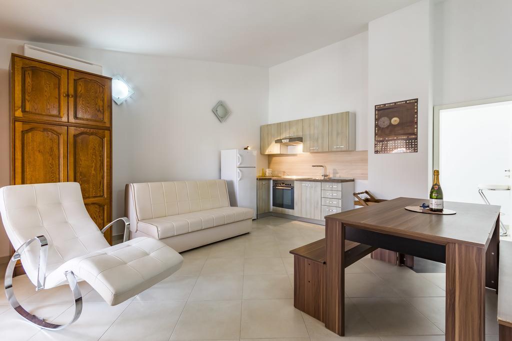 Apartments Gloria Ližnjan Extérieur photo