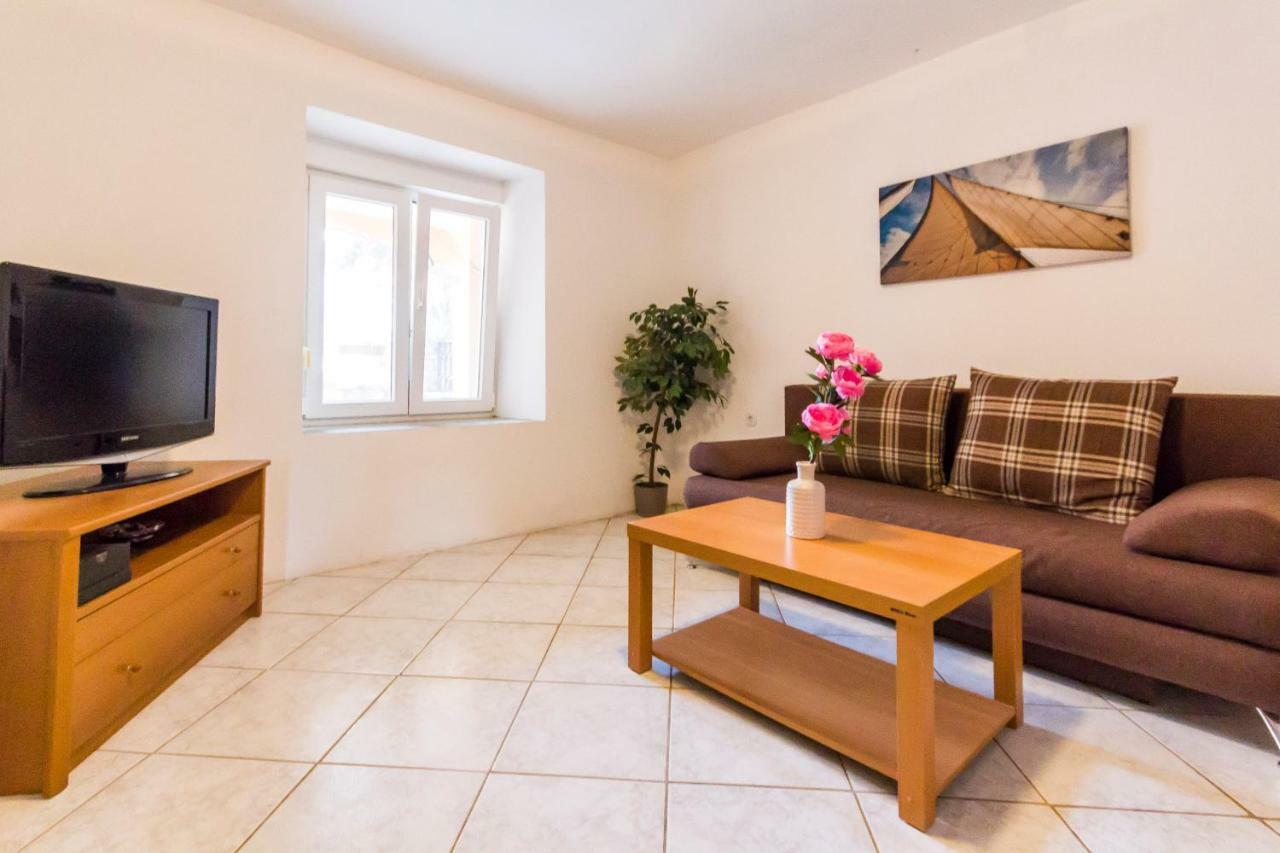 Apartments Gloria Ližnjan Extérieur photo